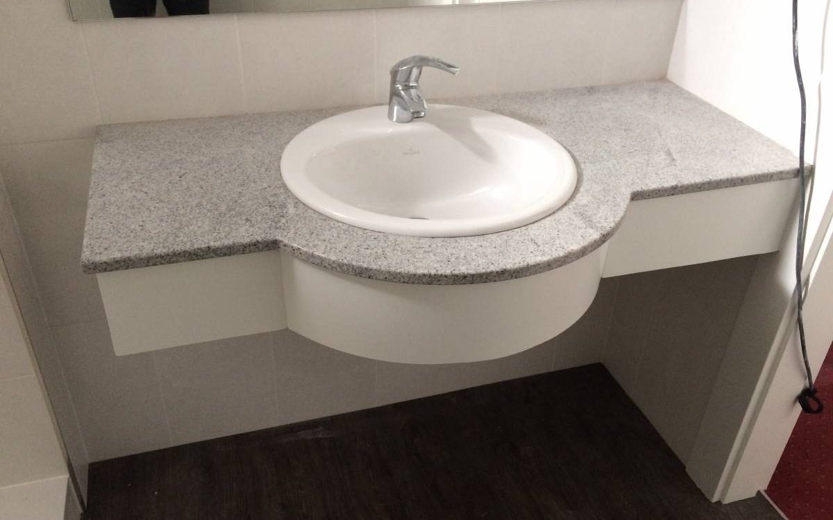 Réalisation d&#8217;une salle de bain dans un Hôtel à Strasbourg Bischheim