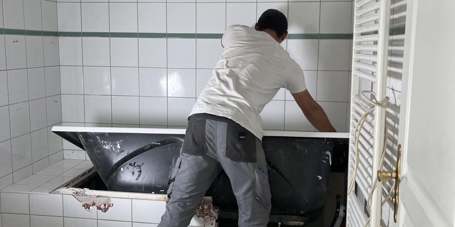 Remplacement d&rsquo;une baignoire par une douche dans une salle de bain &agrave; Hoenheim Obernai