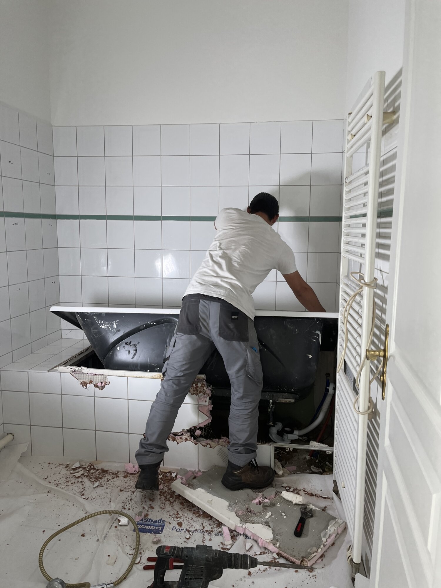 Remplacement d&rsquo;une baignoire par une douche dans une salle de bain &agrave; Hoenheim Obernai